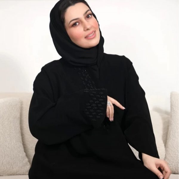 عباية ترف شك في المقدمة والاكمام