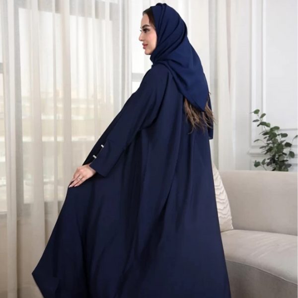 عباية فاتنة بتصميم انيق واكمام مودرن